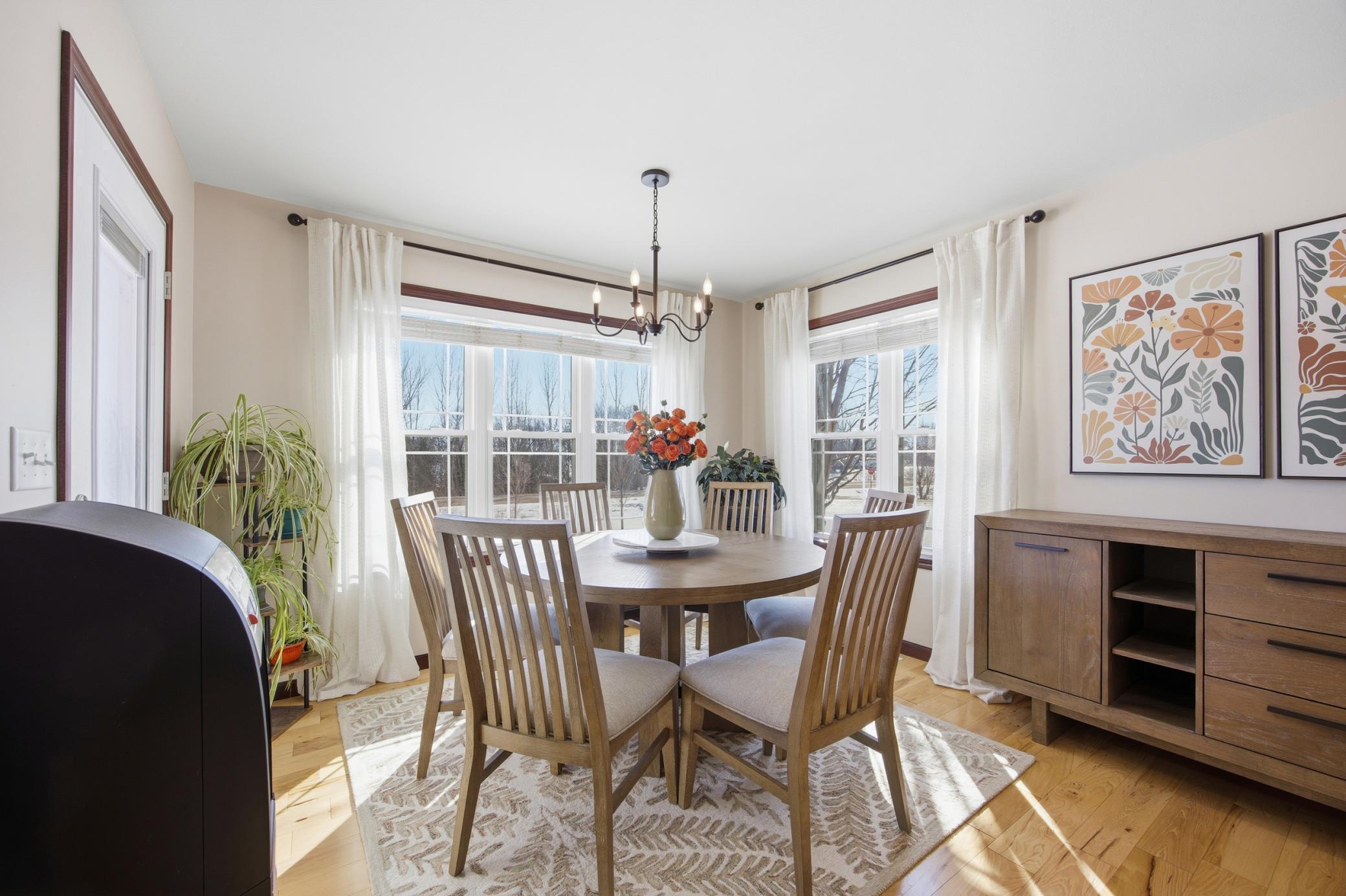 Eating area in kitchen