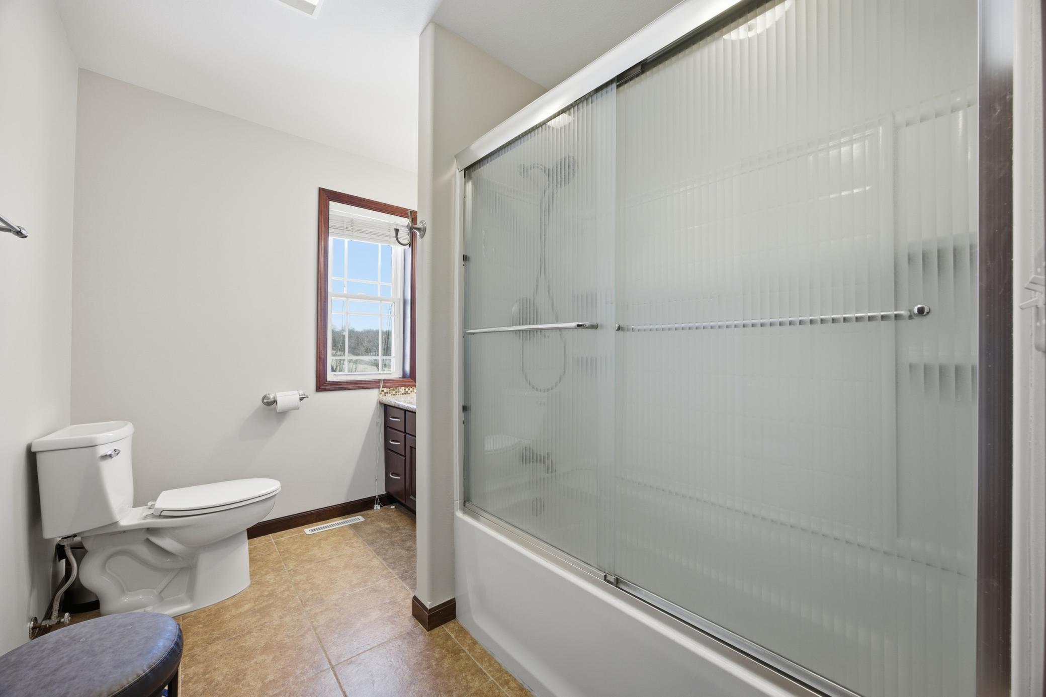Full bath on upper level