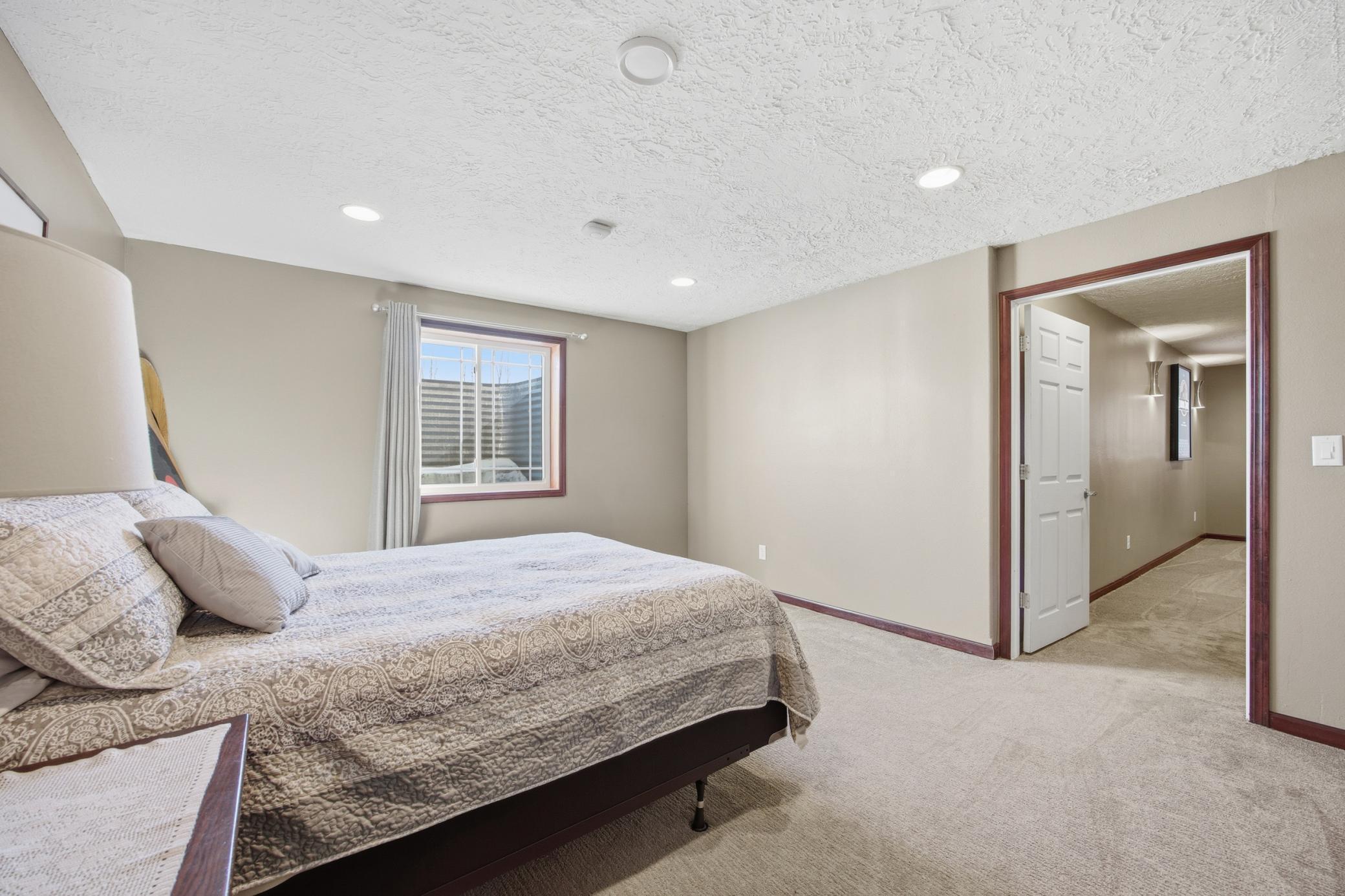 Good sized room and a massive closet