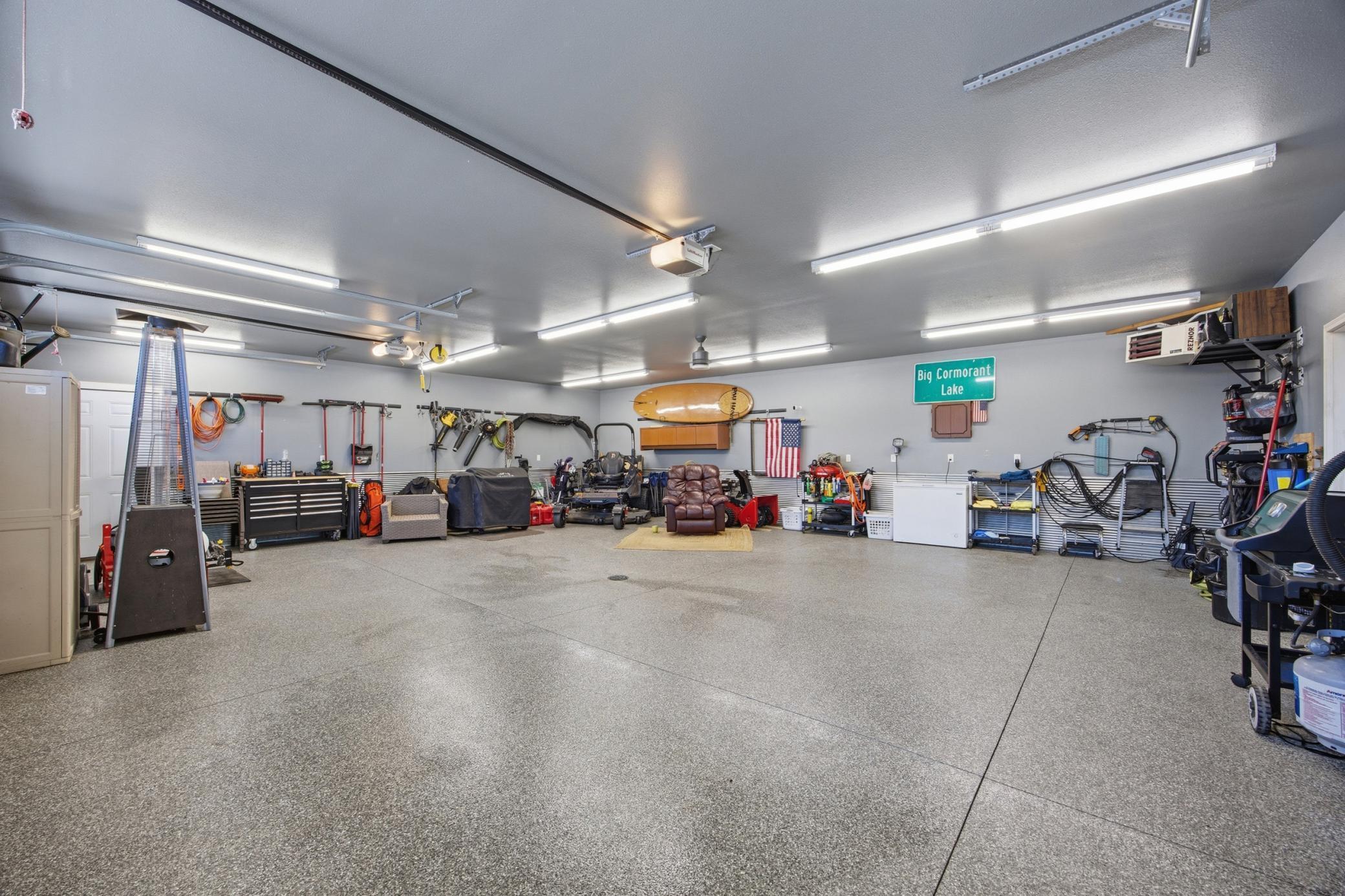 Shop garage