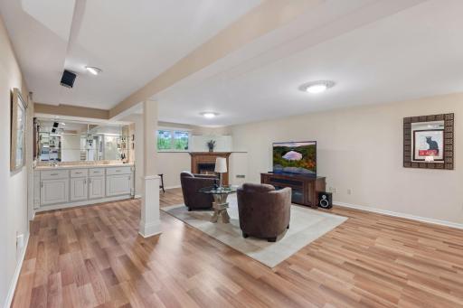 18864 Heathcote Drive, Wayzata, MN 55391