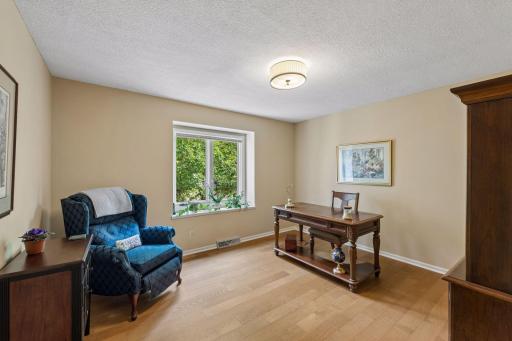 18864 Heathcote Drive, Wayzata, MN 55391