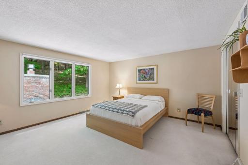 18864 Heathcote Drive, Wayzata, MN 55391