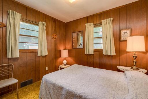 15-web-or-mls-25076-swedes-bay-ln.jpg
