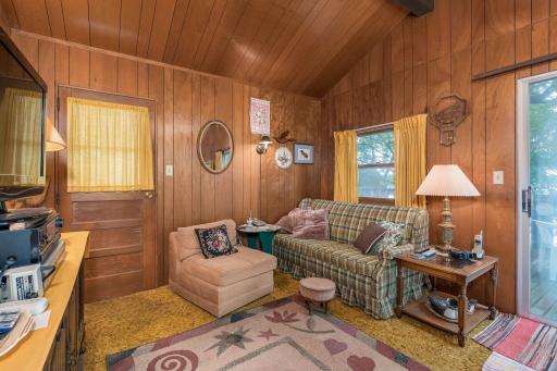 5-web-or-mls-25076-swedes-bay-ln.jpg
