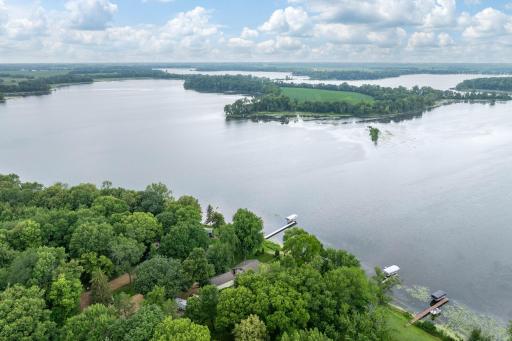 34-web-or-mls-25076-swedes-bay-ln.jpg