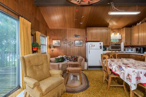 7-web-or-mls-25076-swedes-bay-ln.jpg
