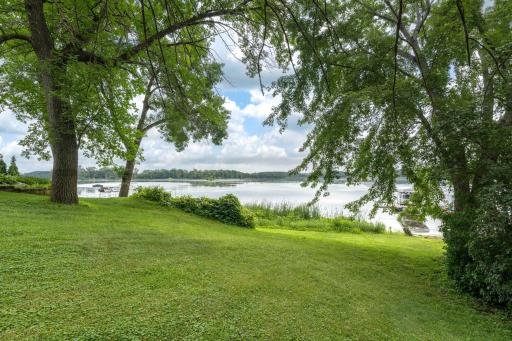 43-web-or-mls-25076-swedes-bay-ln.jpg