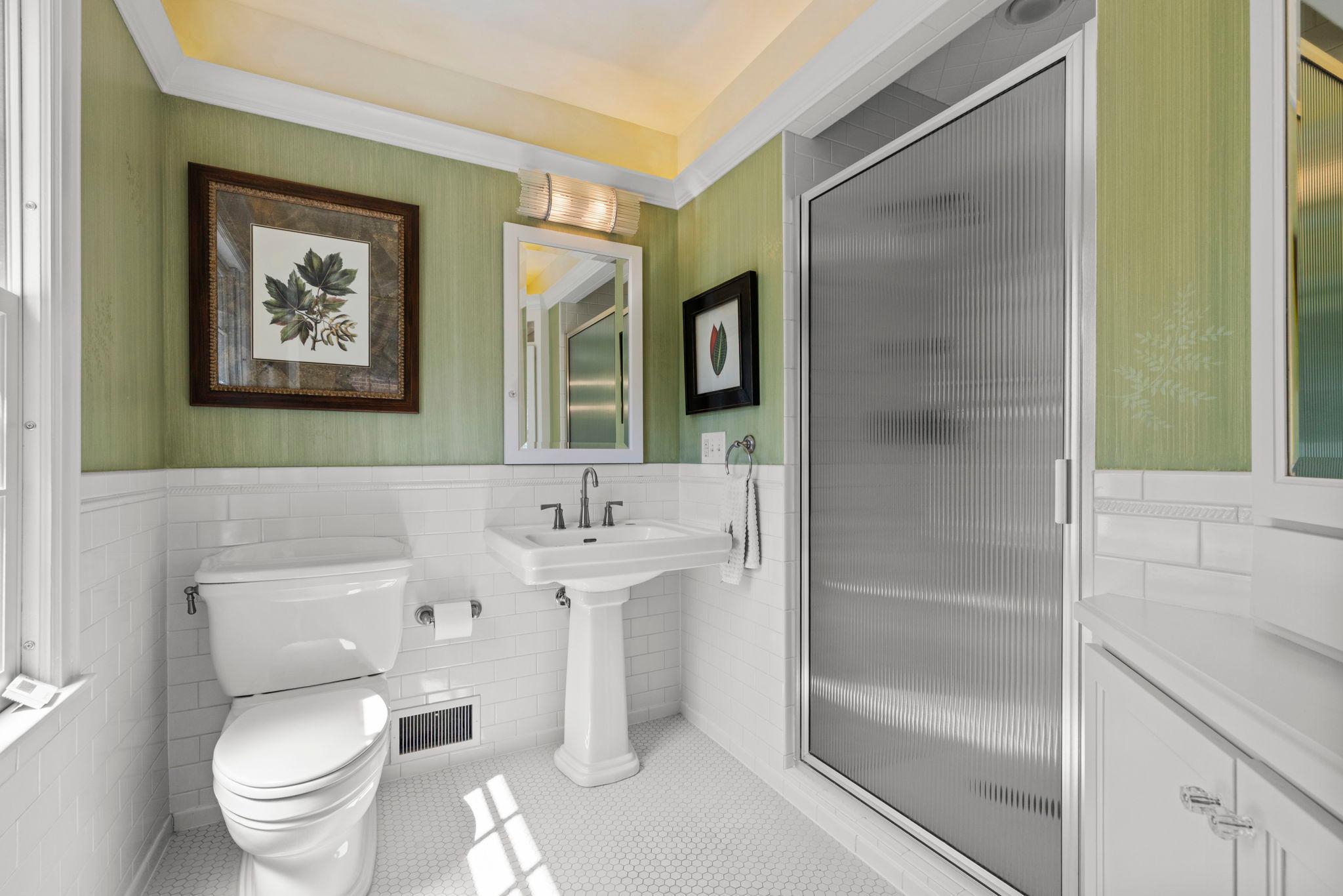 Primary ceramic bath