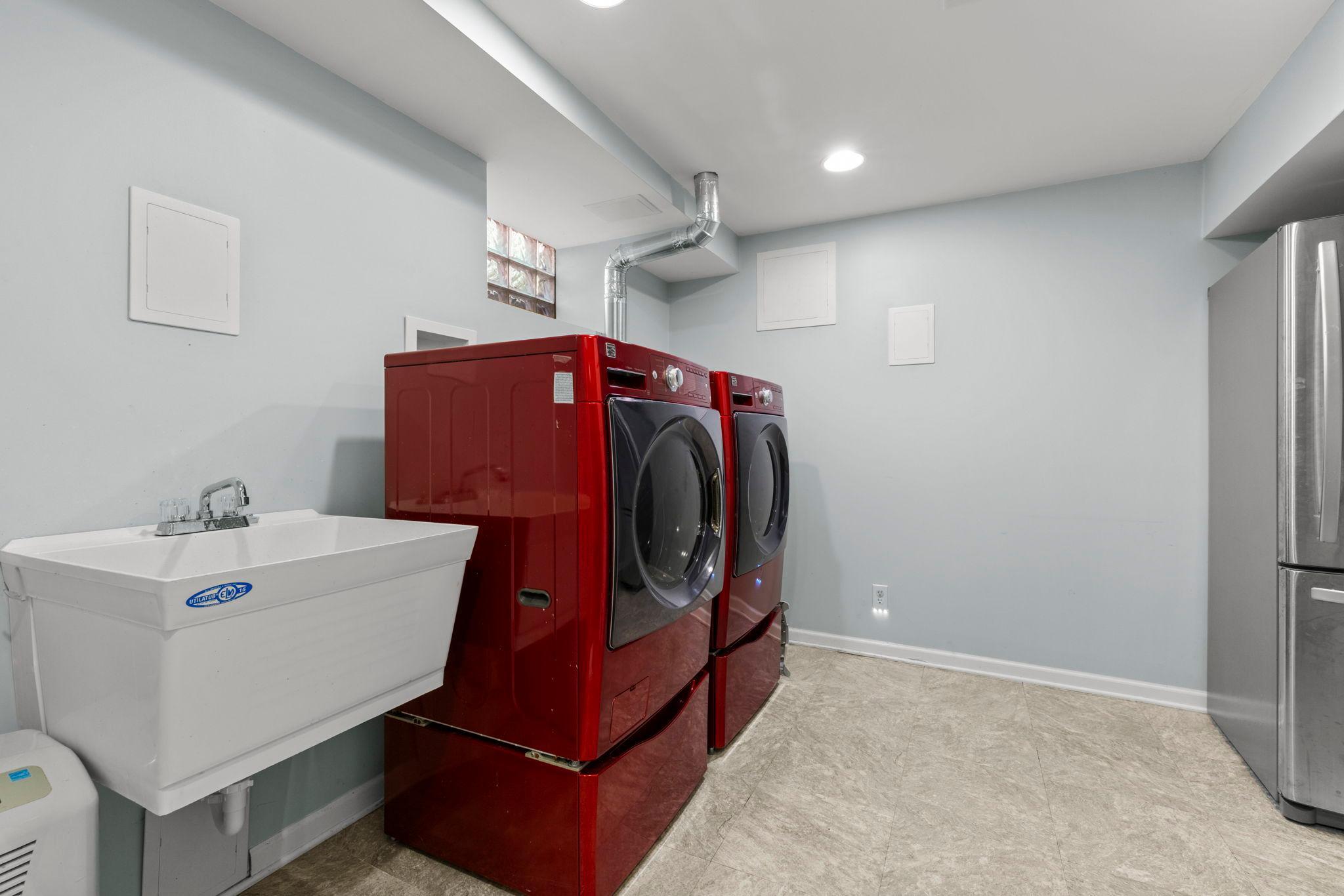 Lower level laundry room