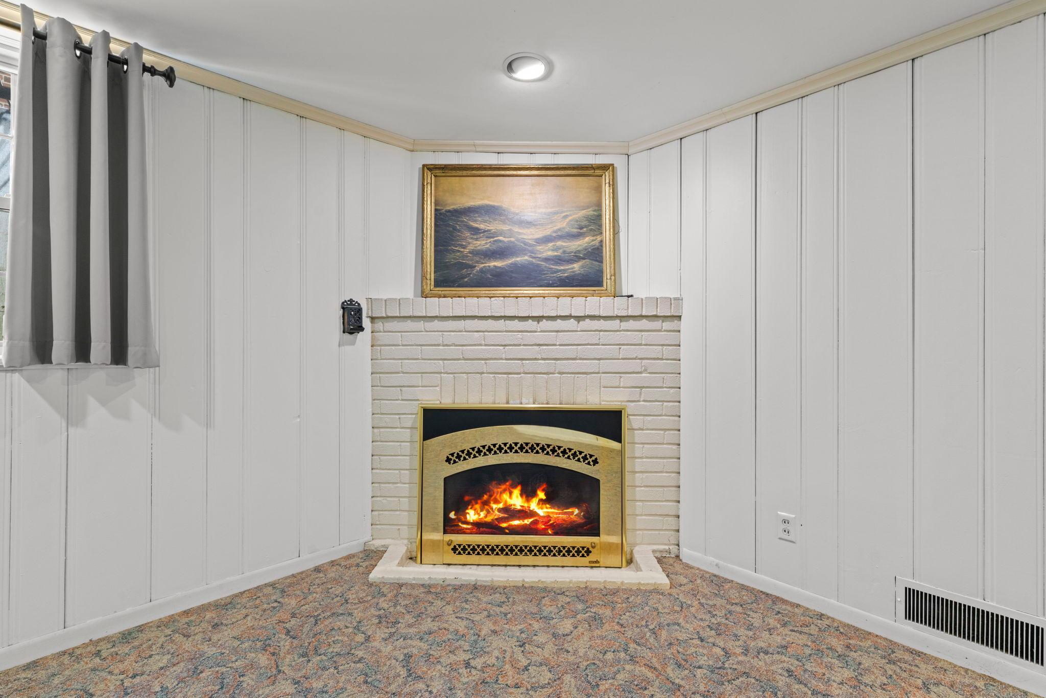 Additional gas fireplace