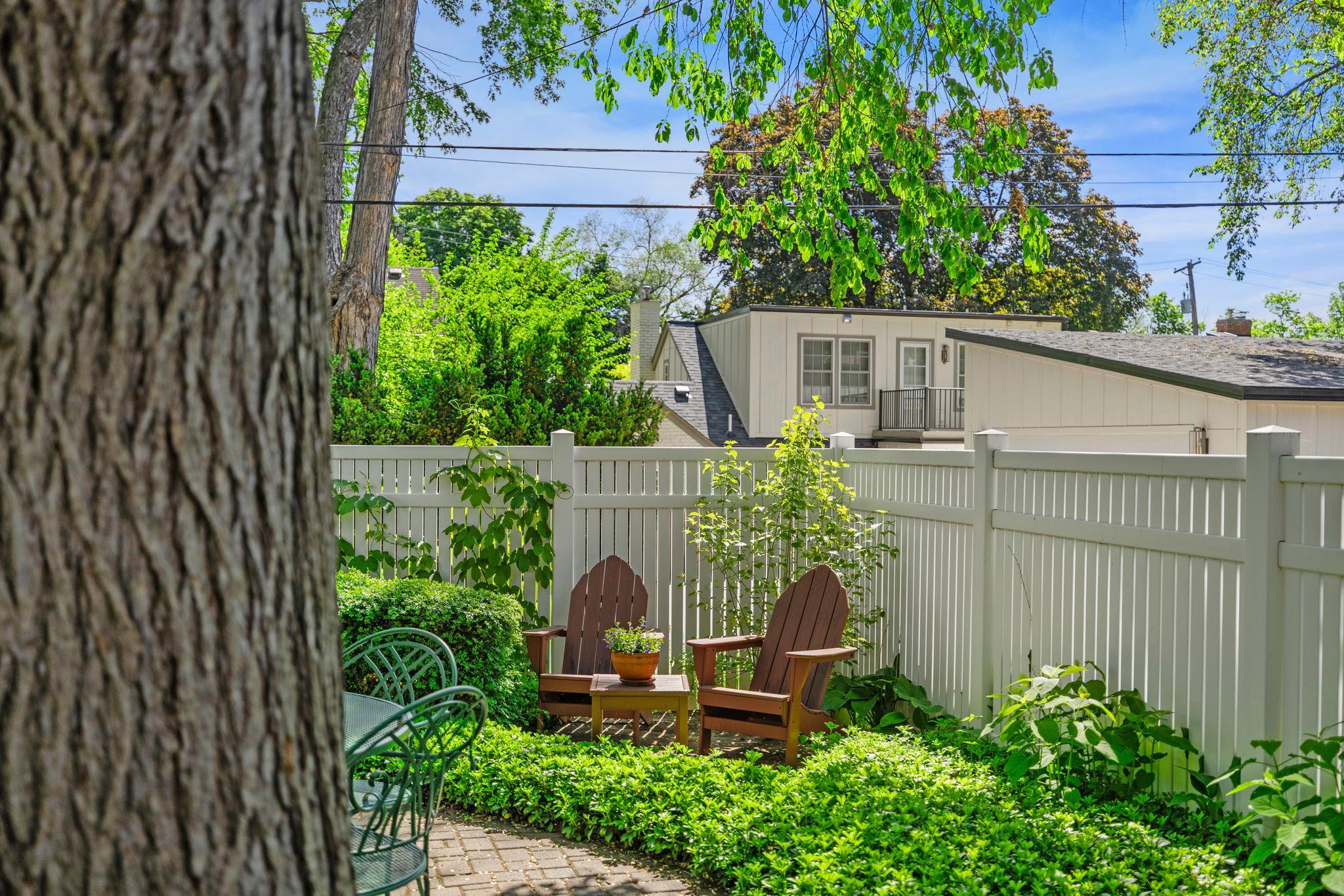 Great spot to enjoy your morning coffee or share a glass of wine at sunset