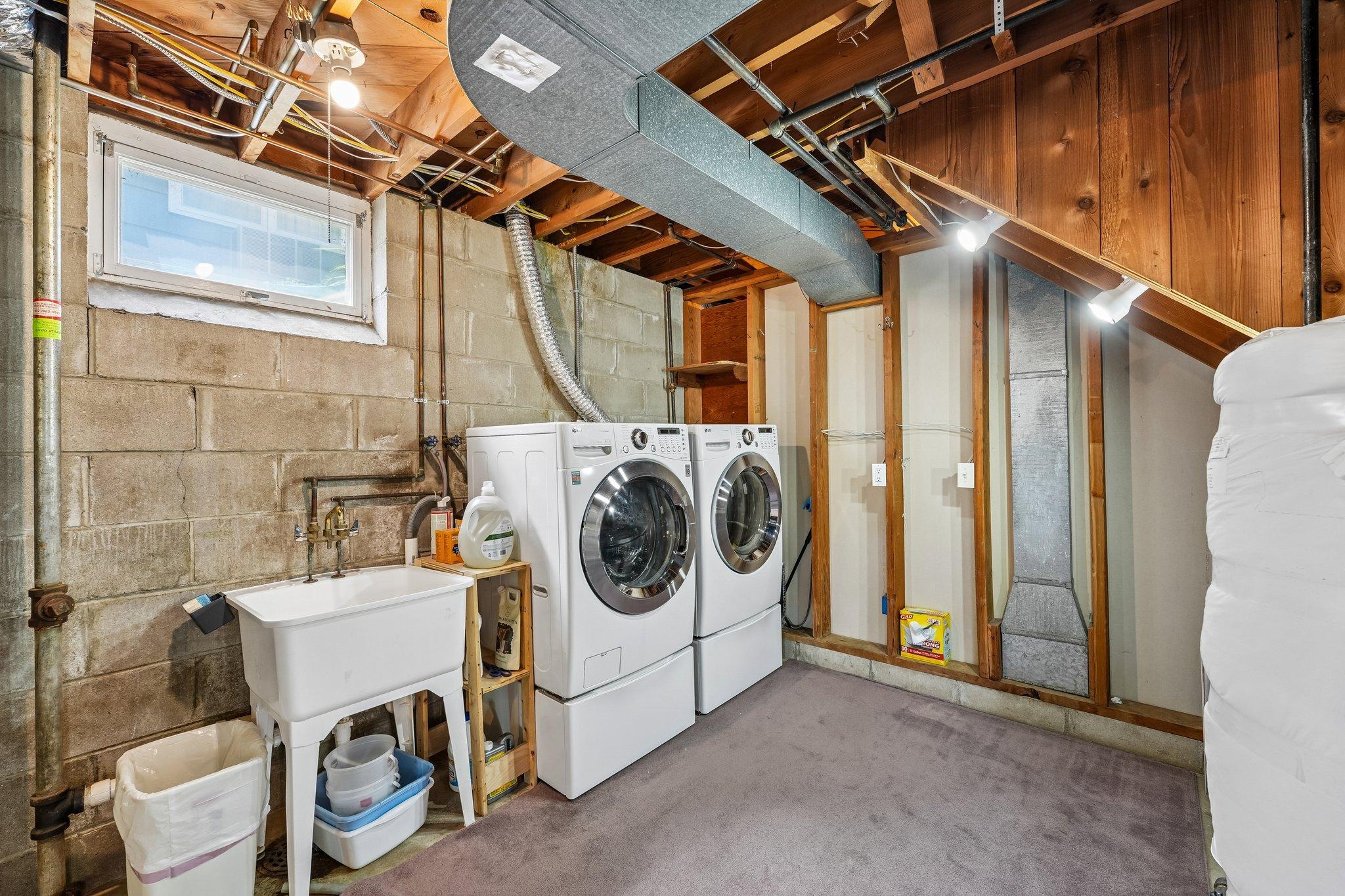 32-web-or-mls-Upton Ave-S1607-032.jpg