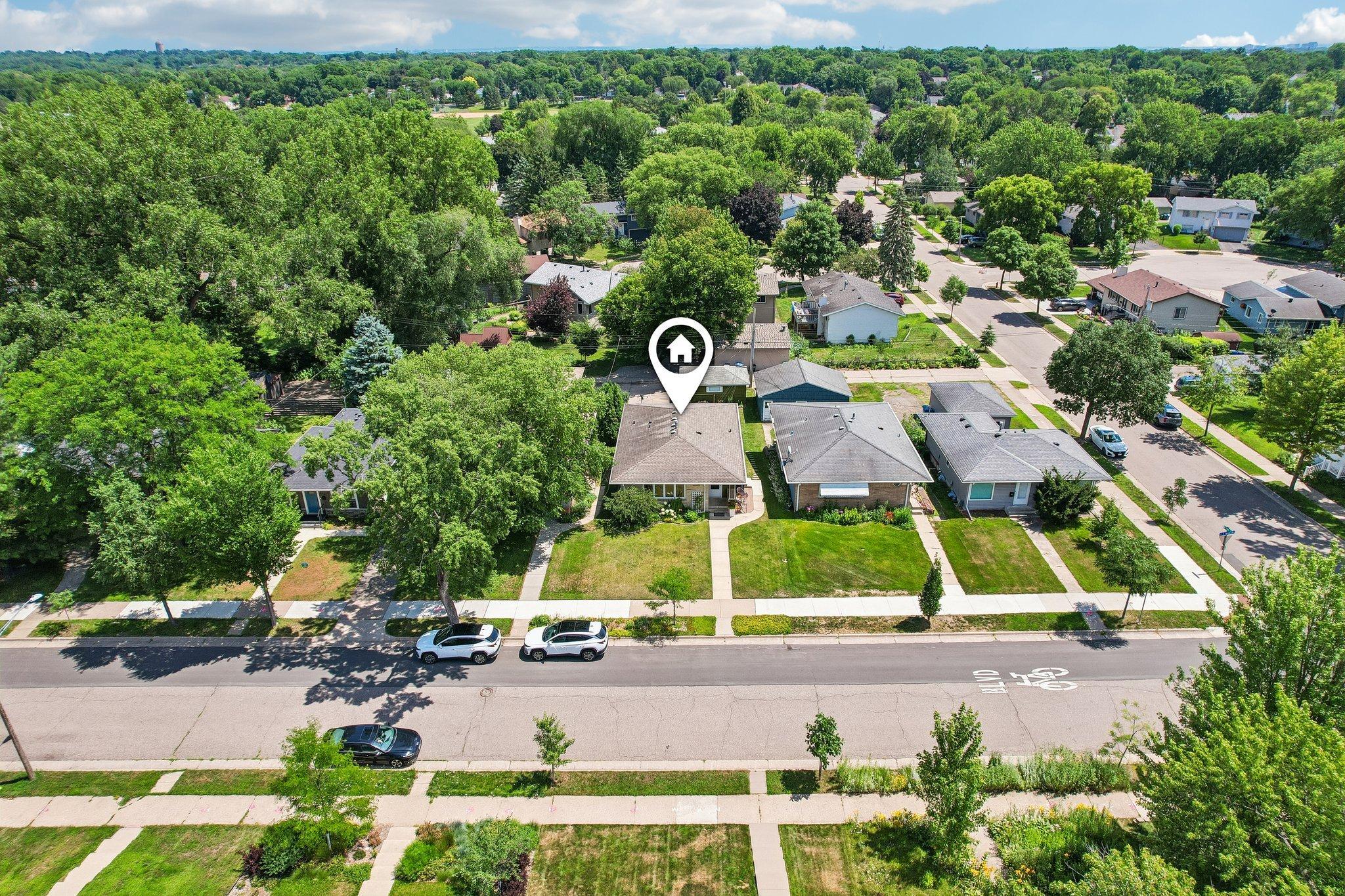 49-web-or-mls-Upton Ave-S1607-049.jpg