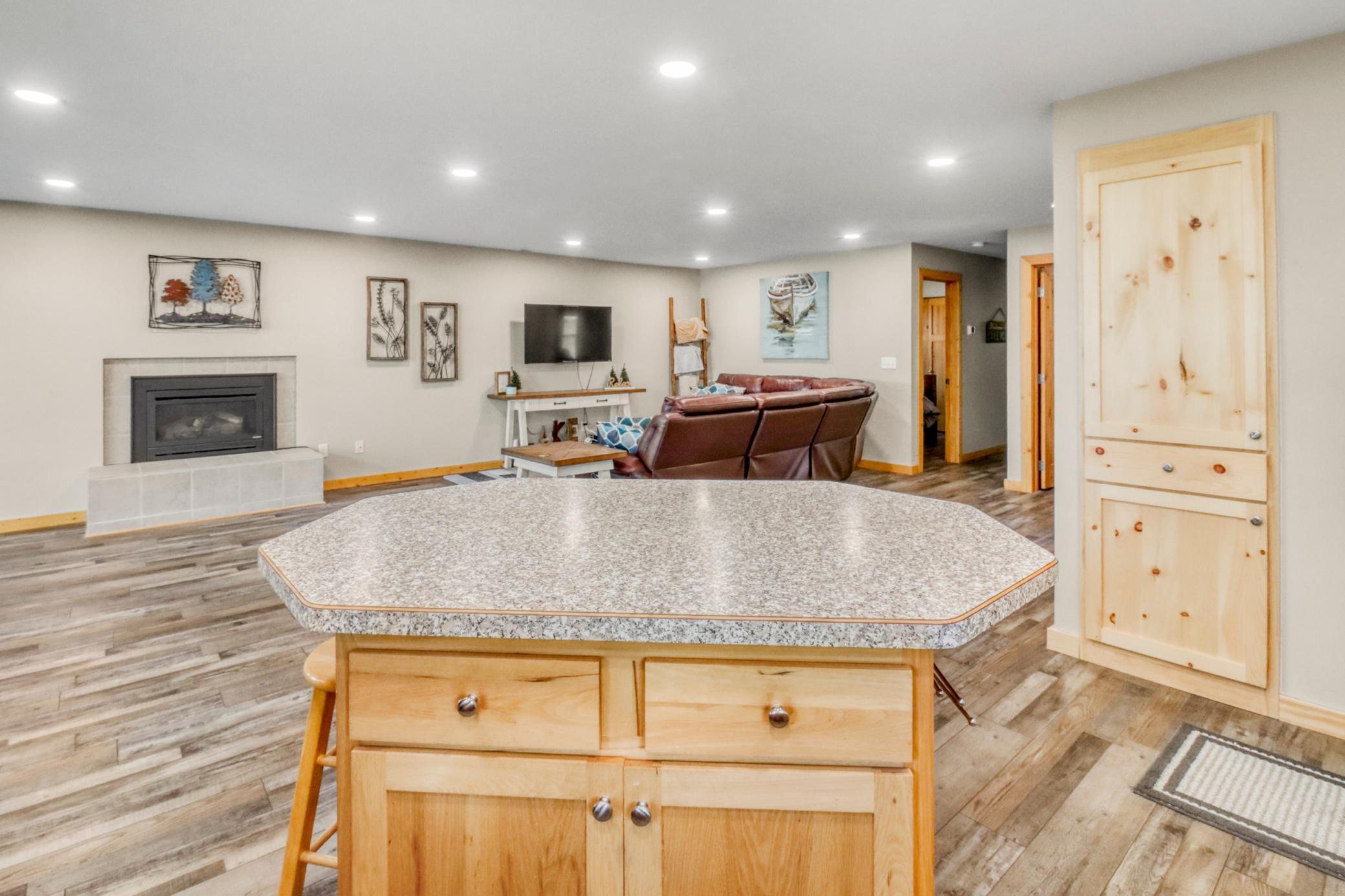 Kitchen1_3.JPG