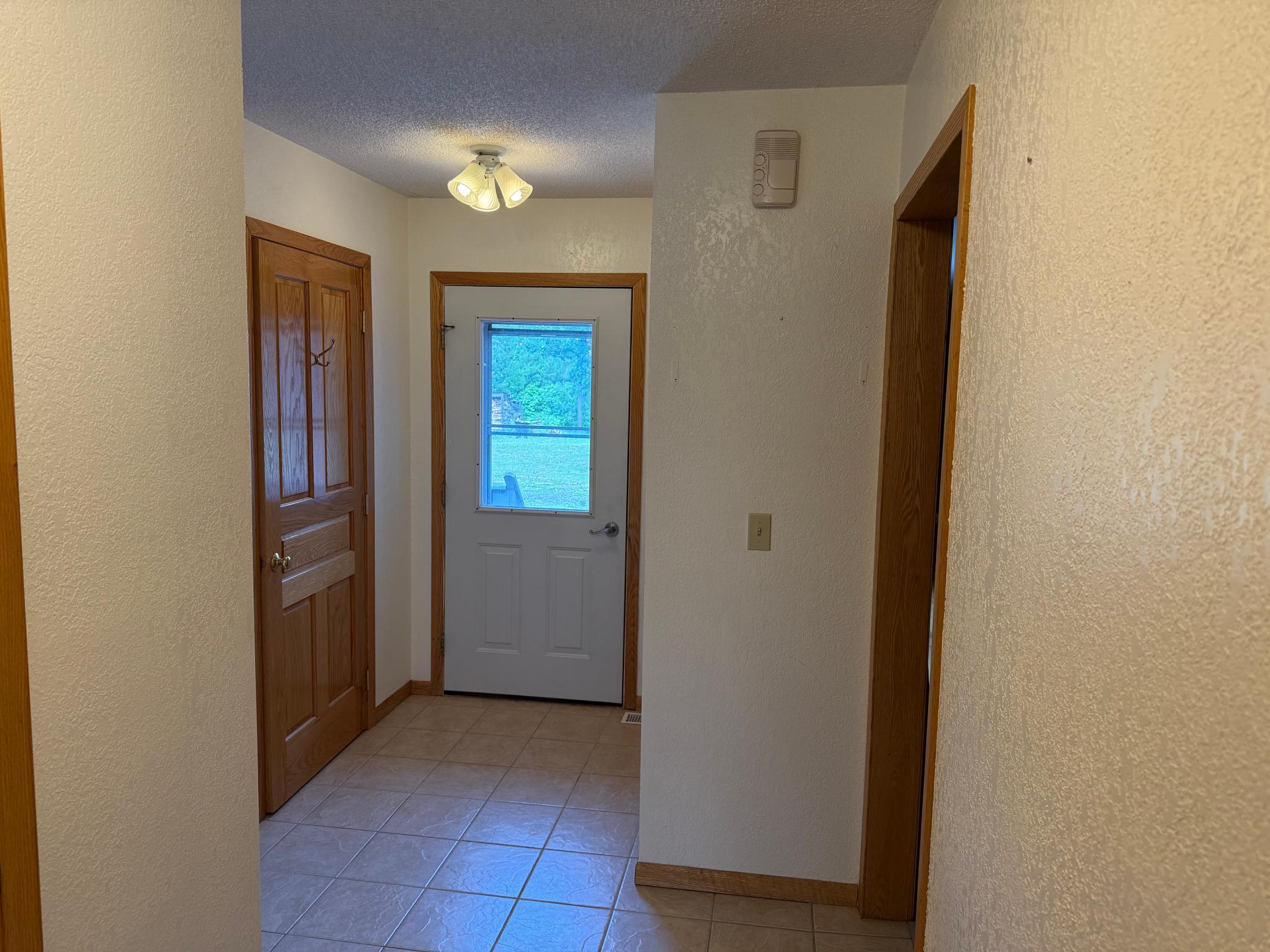 Front foyer.jpeg