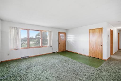 14771 295th Avenue, Waseca, MN 56093