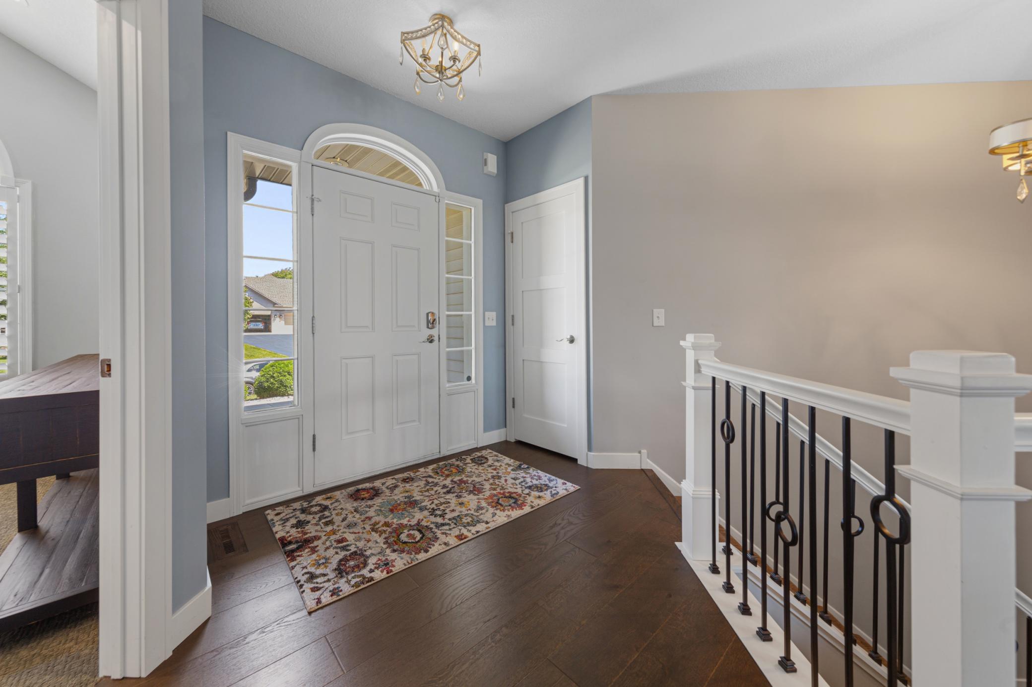 7 entry_foyer.jpg