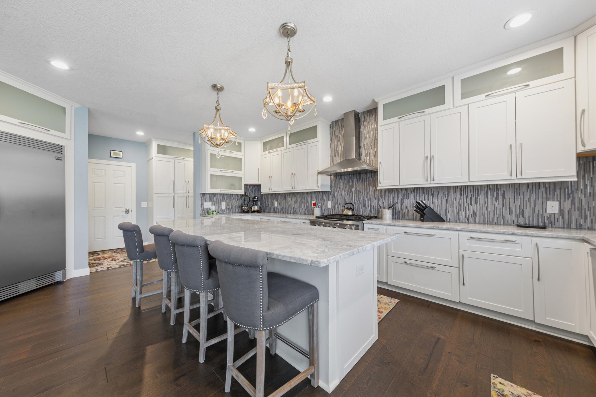 15 kitchen.jpg