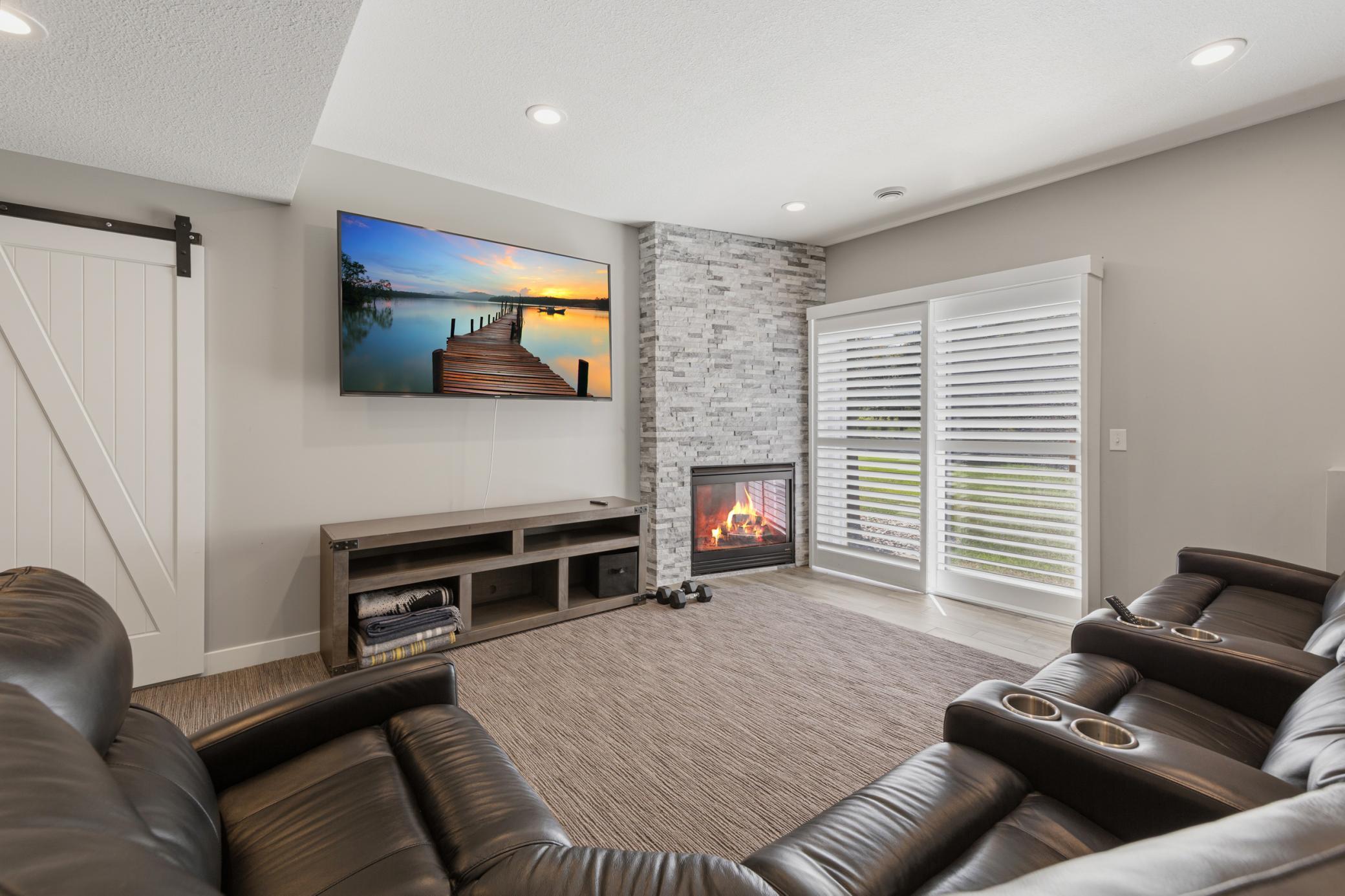 37 family room_lower.jpg