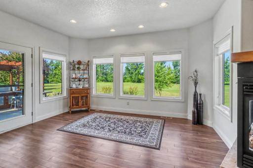 7013 Maple Lane, Horace, ND 58047