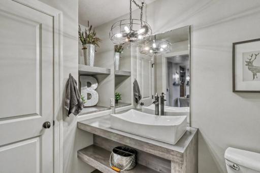 7013 Maple Lane, Horace, ND 58047