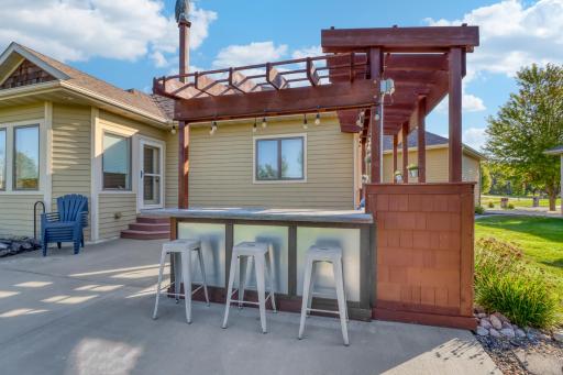 7013 Maple Lane, Horace, ND 58047