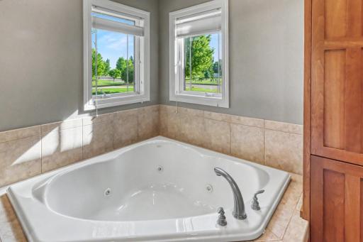 7013 Maple Lane, Horace, ND 58047