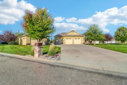7013 Maple Lane, Horace, ND 58047
