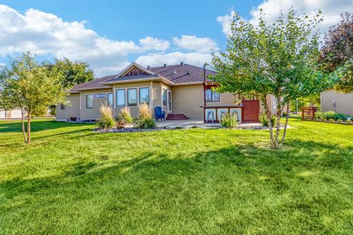 7013 Maple Lane, Horace, ND 58047