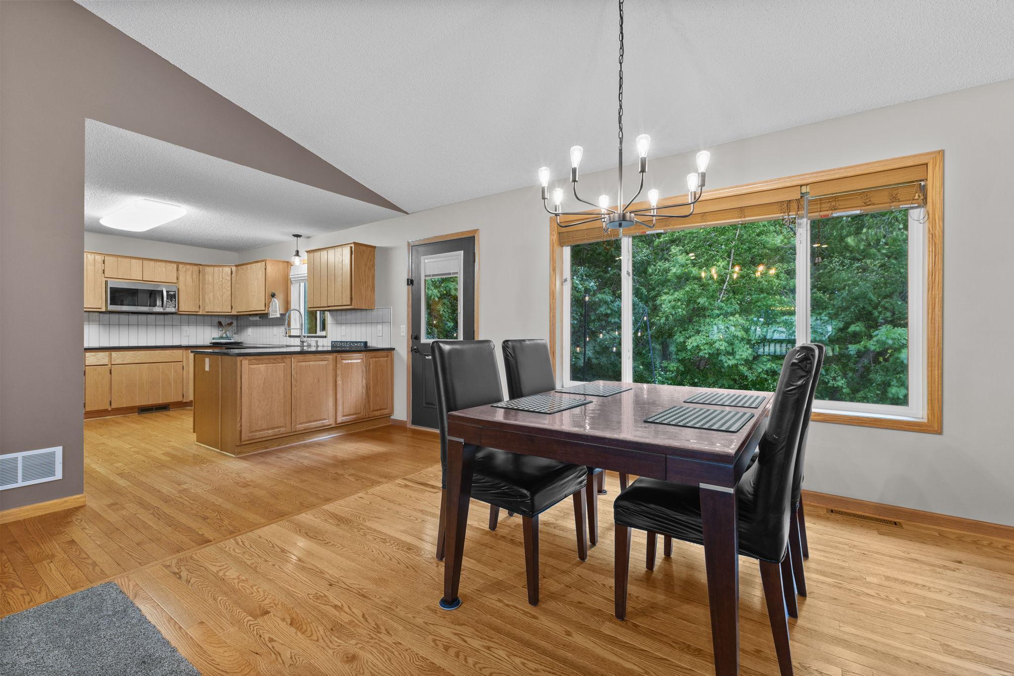 Dining/kitchen area