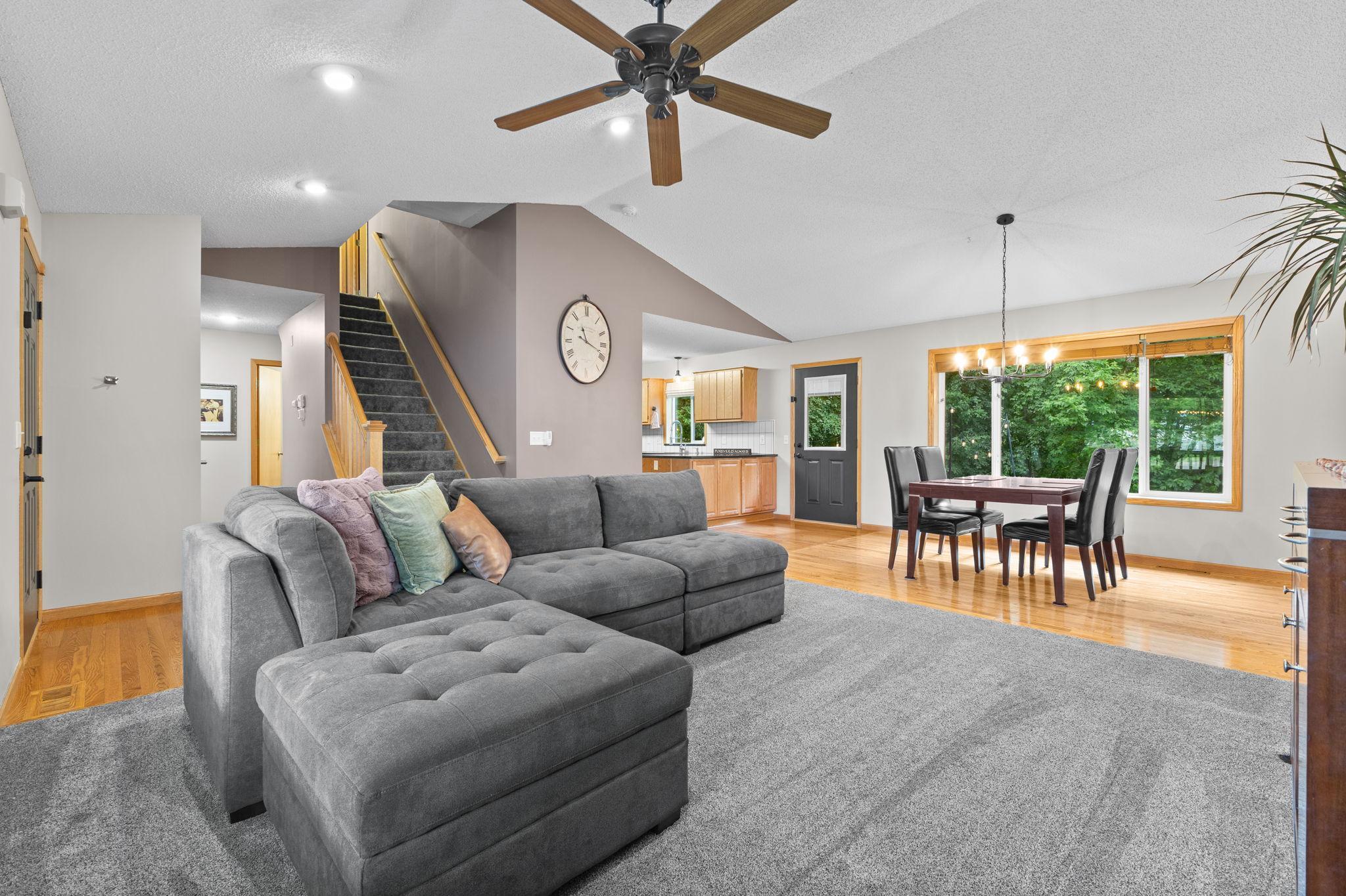 Spacious living room