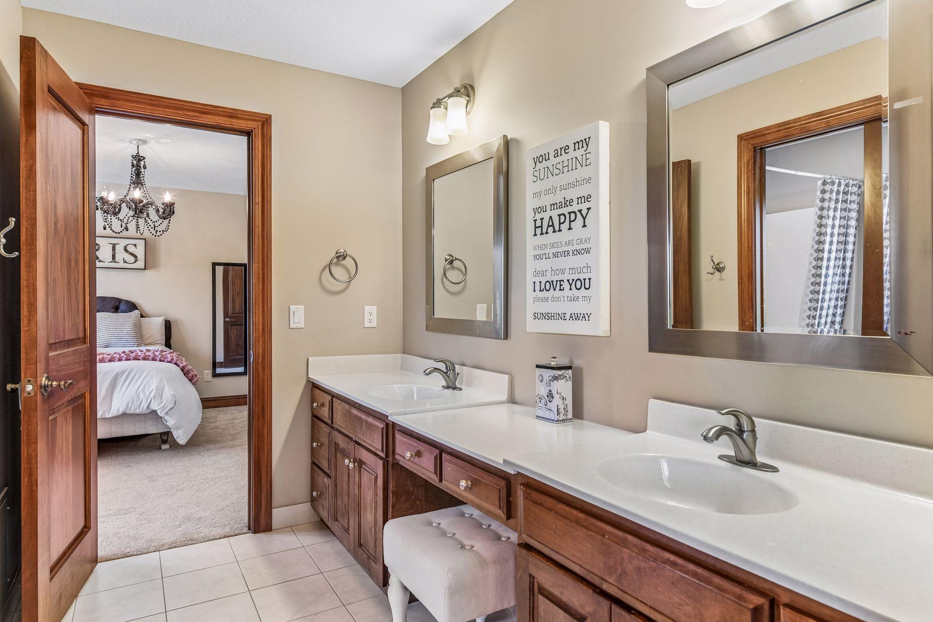 Jack and Jill Full Bathroom to Bedroom 3 and Bedroom 4