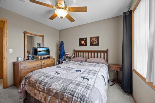 37-web-or-mls-2375 84th Ave-89.jpg