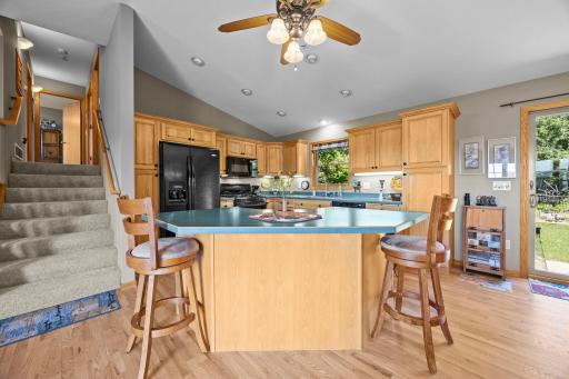 24-web-or-mls-2375 84th Ave-64.jpg