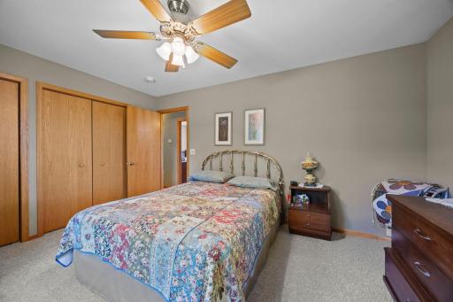 32-web-or-mls-2375 84th Ave-134.jpg