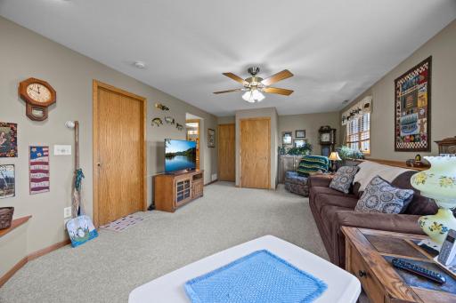 54-web-or-mls-2375 84th Ave-194.jpg