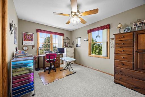 39-web-or-mls-2375 84th Ave-100.jpg