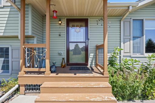 12-web-or-mls-2375 84th Ave-334.jpg