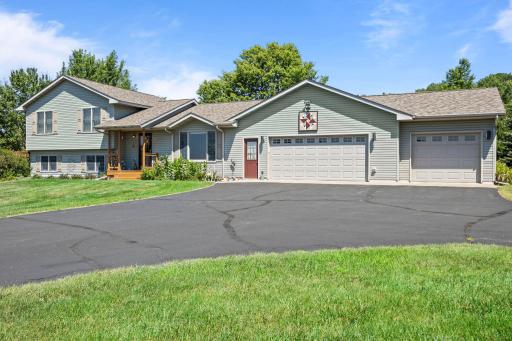 8-web-or-mls-2375 84th Ave-219.jpg