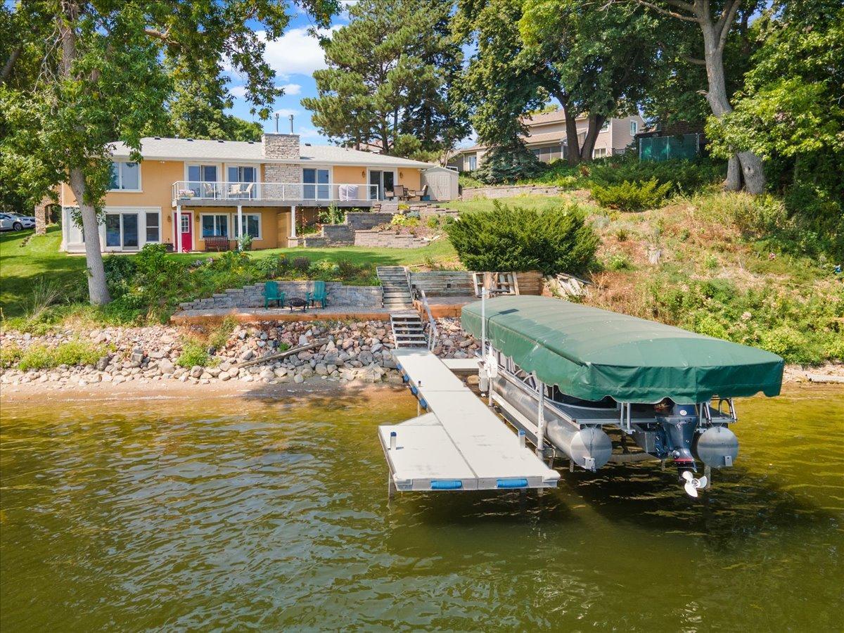 Welcome home after a lake tour.