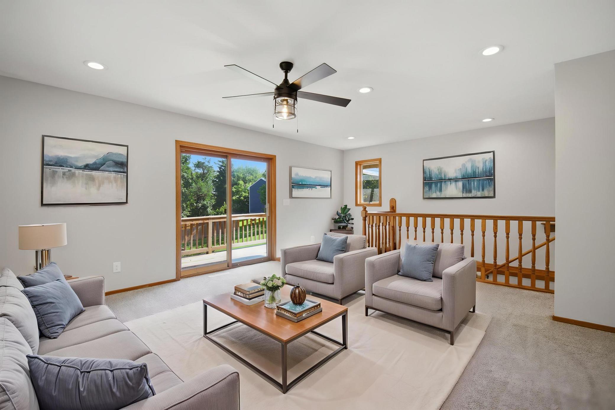 320 jenny lane_077 - living room.jpg