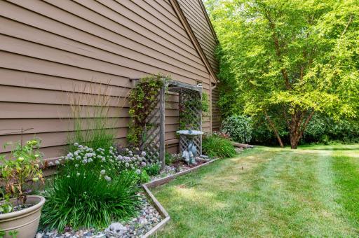 11170 36th Place N, Minneapolis, MN 55441