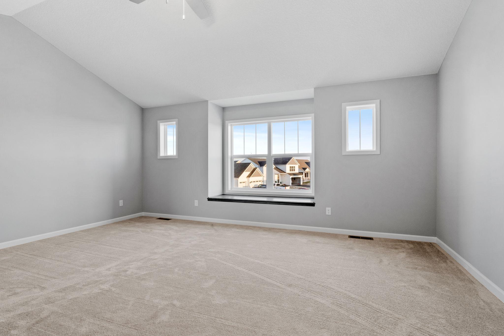 MODEL PHOTOS. PHOTOS OF PREVIOUSLY FINISHED HOME.