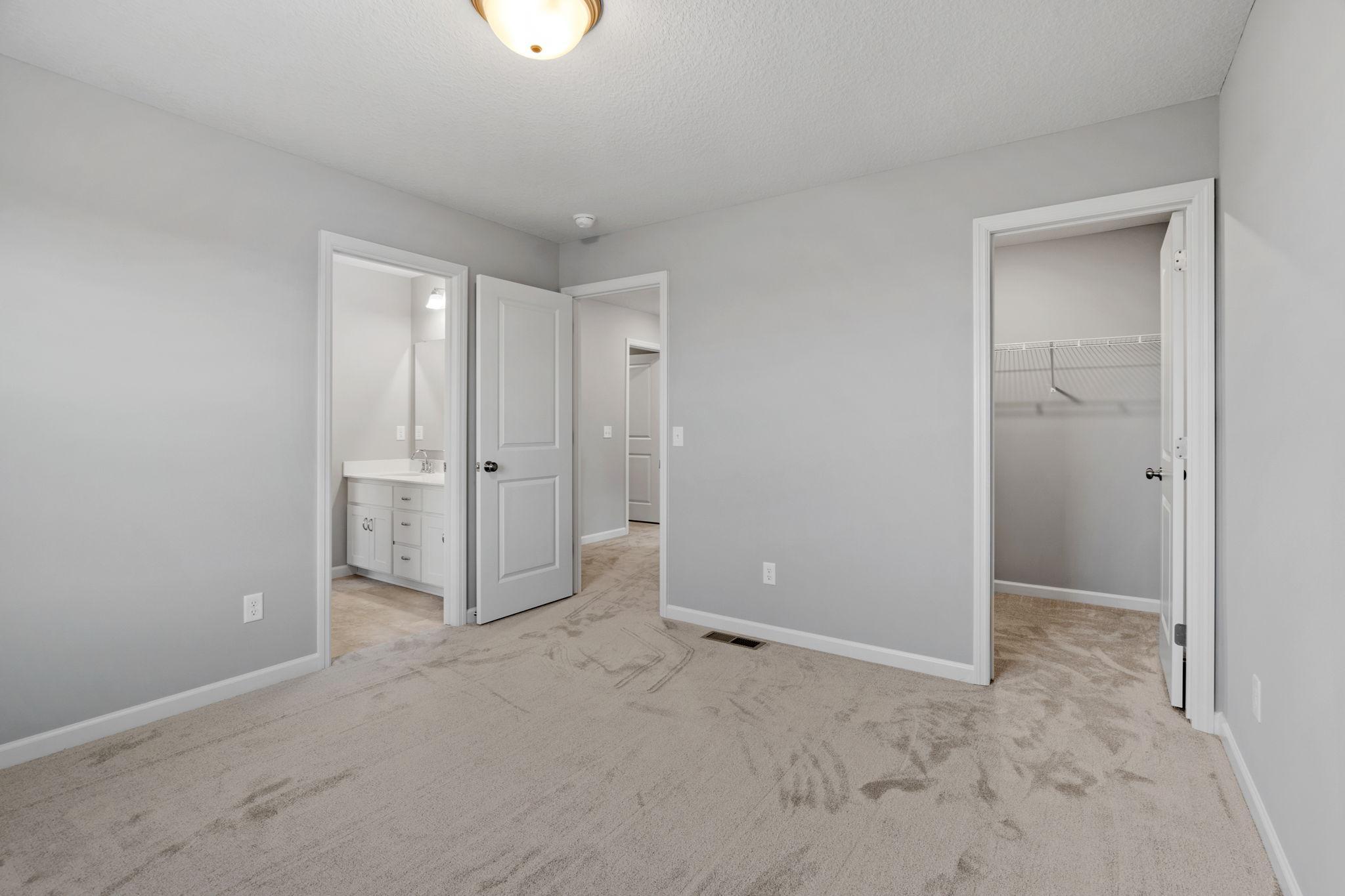 MODEL PHOTOS. PHOTOS OF PREVIOUSLY FINISHED HOME.