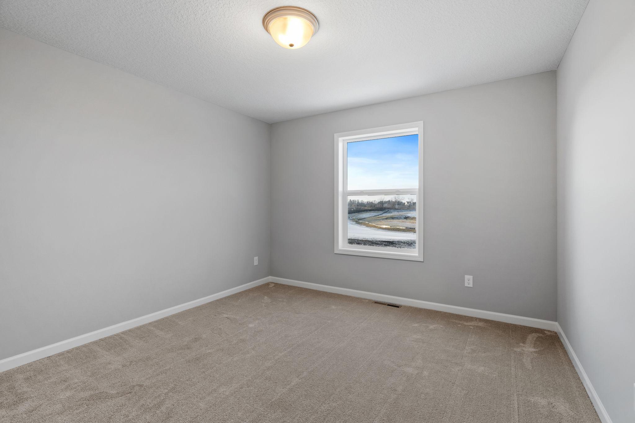 MODEL PHOTOS. PHOTOS OF PREVIOUSLY FINISHED HOME.