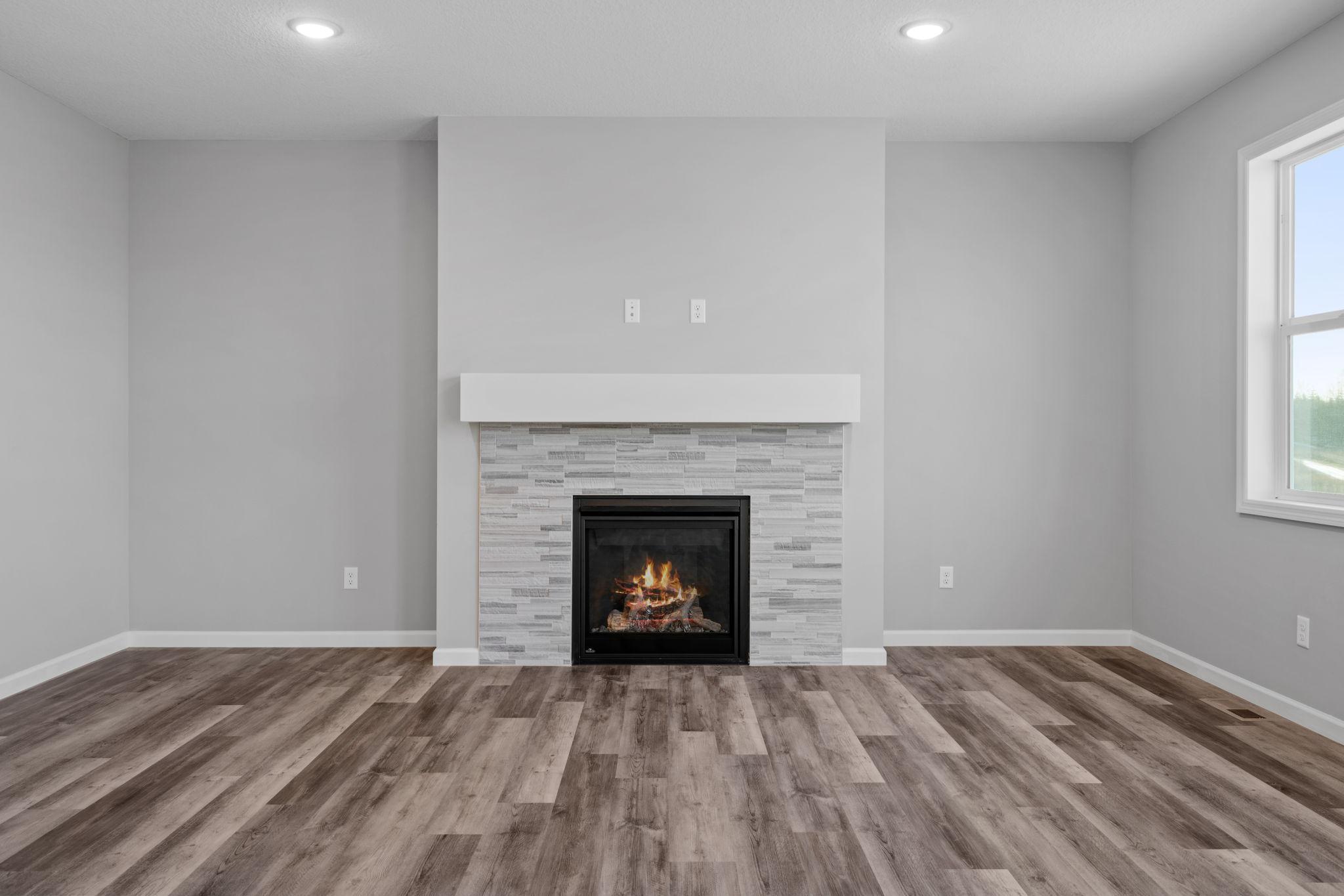 MODEL PHOTOS. PHOTOS OF PREVIOUSLY FINISHED HOME.