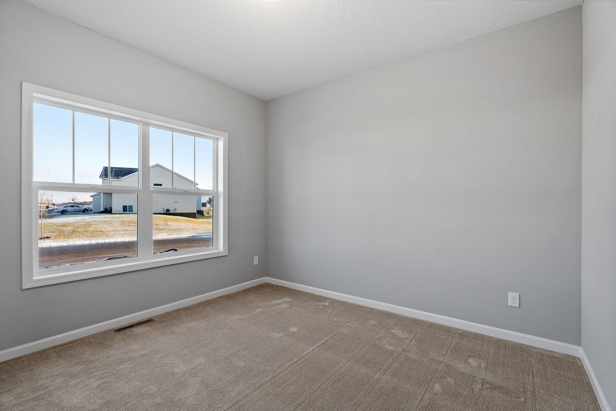 MODEL PHOTOS. PHOTOS OF PREVIOUSLY FINISHED HOME.