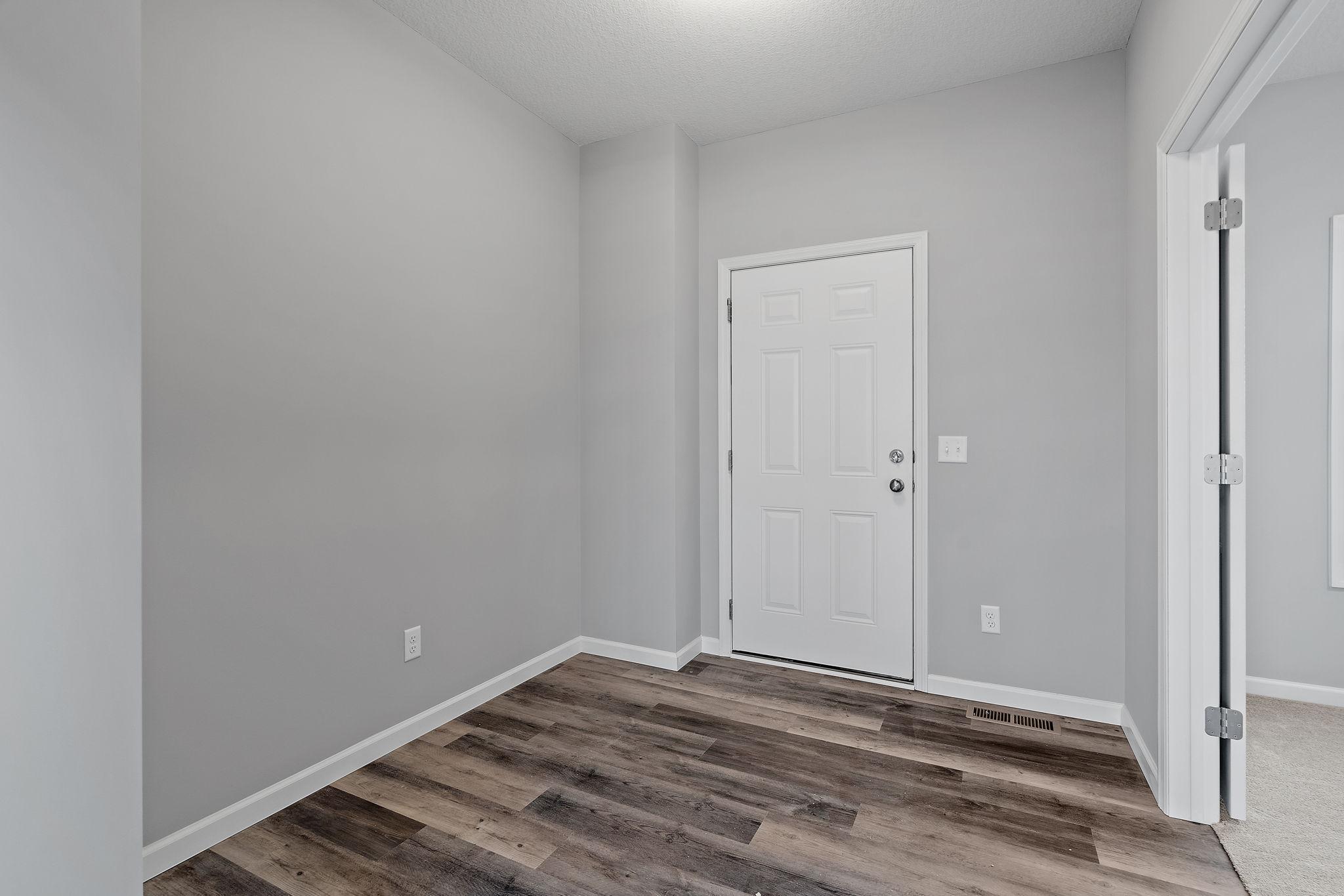 MODEL PHOTOS. PHOTOS OF PREVIOUSLY FINISHED HOME.