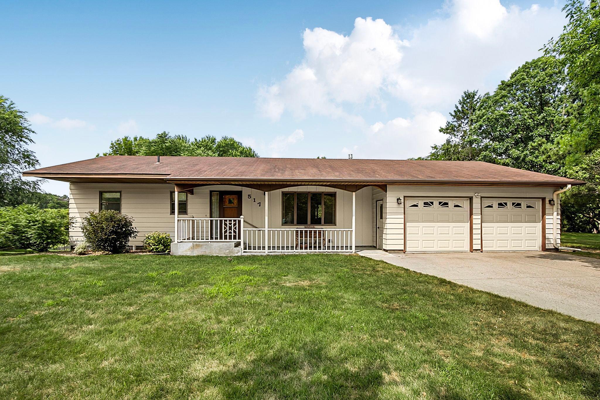 Welcome to 517 9th Ave N in Cold Spring!